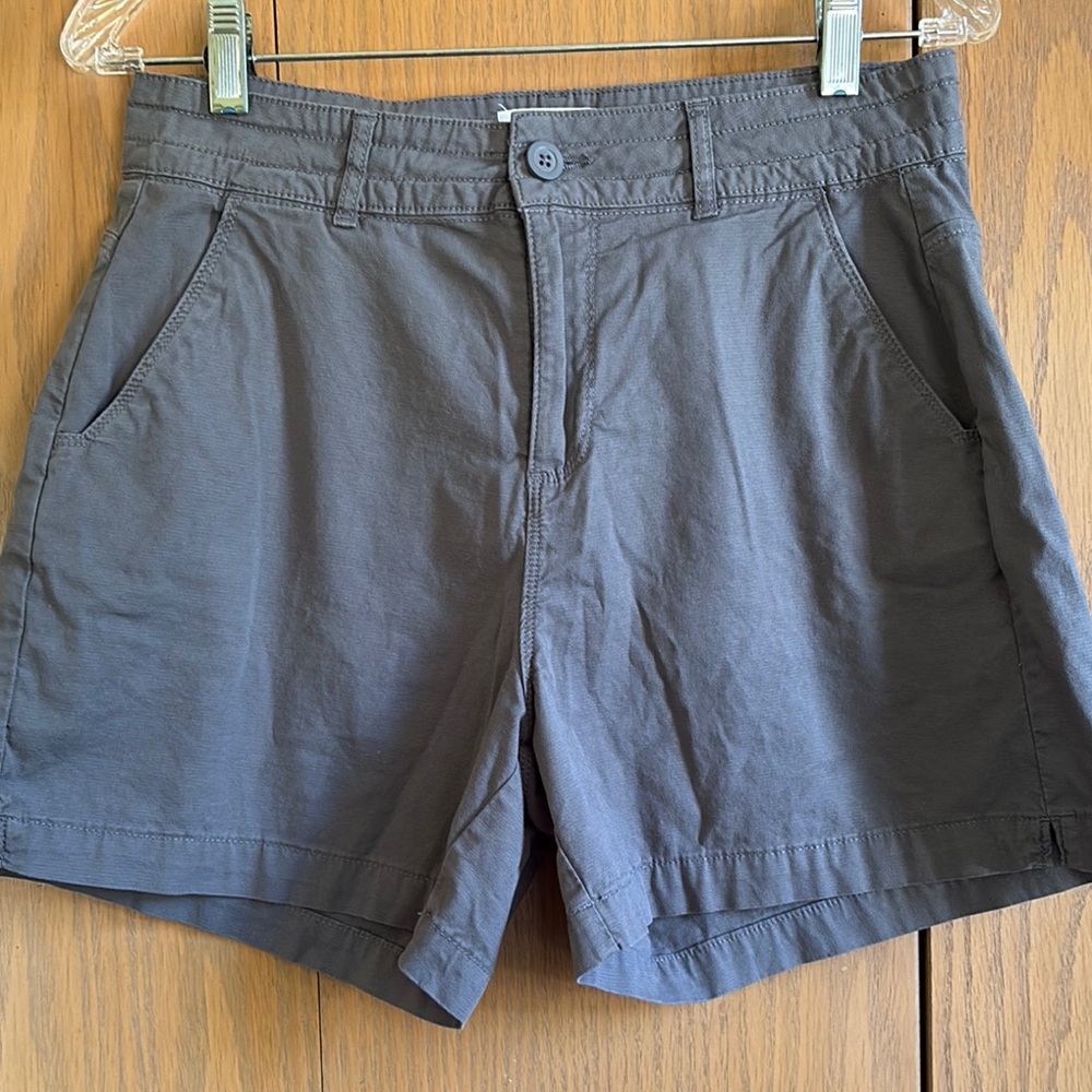 Reel Life medium gray shorts